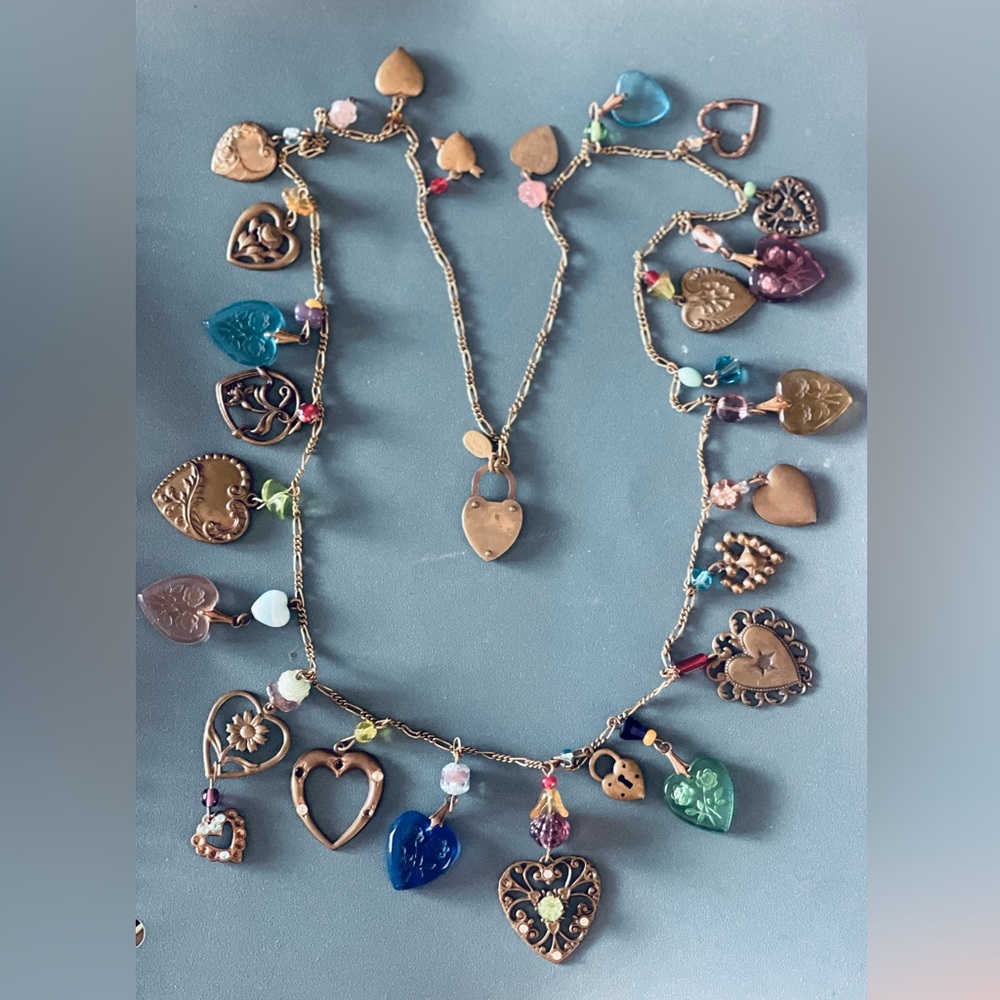 GLASS WORKS GEMS VINTAGE CHARMS NECKLACE